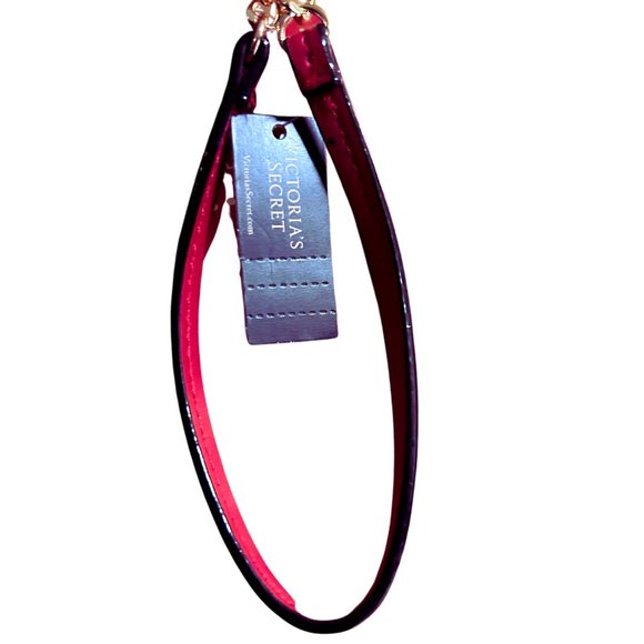 NWT Victoria's Secret Christmas Red Velvet Clutch or Wristlet - Picture 2 of 4